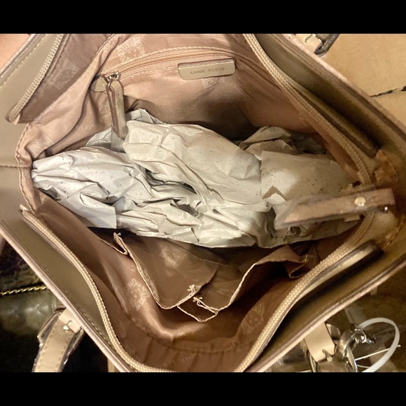 *NWT* •ANNE KLEIN• handbag 👜 - Picture 5 of 6